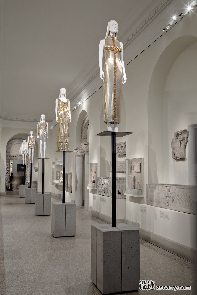 03_DS_R_Heavenly_Bodies_Floto___Warner.jpg 工装参考,展示空间,展位展馆,