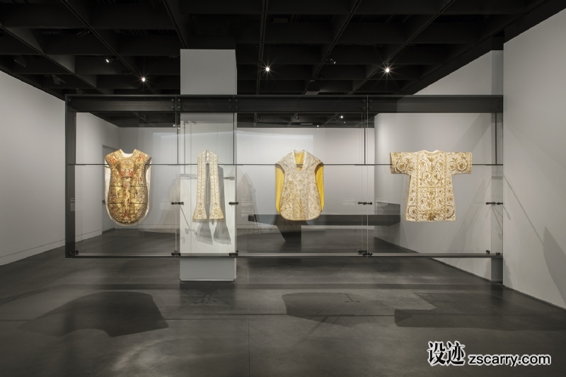 06_DS_R_Heavenly_Bodies_Floto___Warner.jpg 工装参考,展示空间,展位展馆,