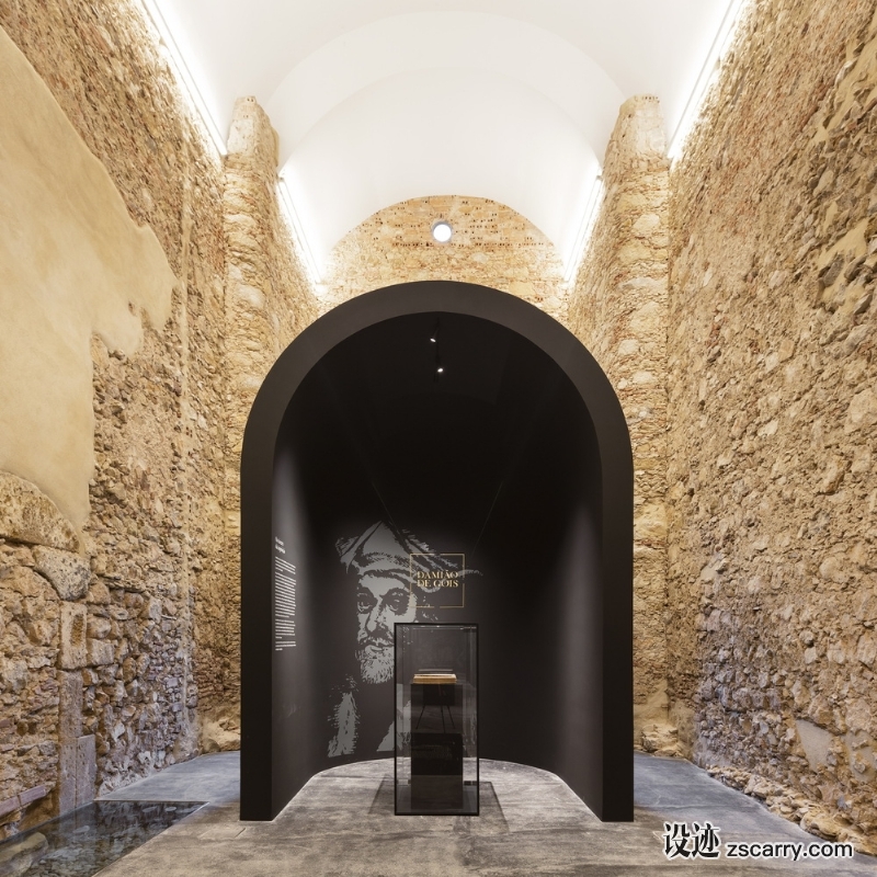 105.jpg 工装参考,展示空间,展位展馆,