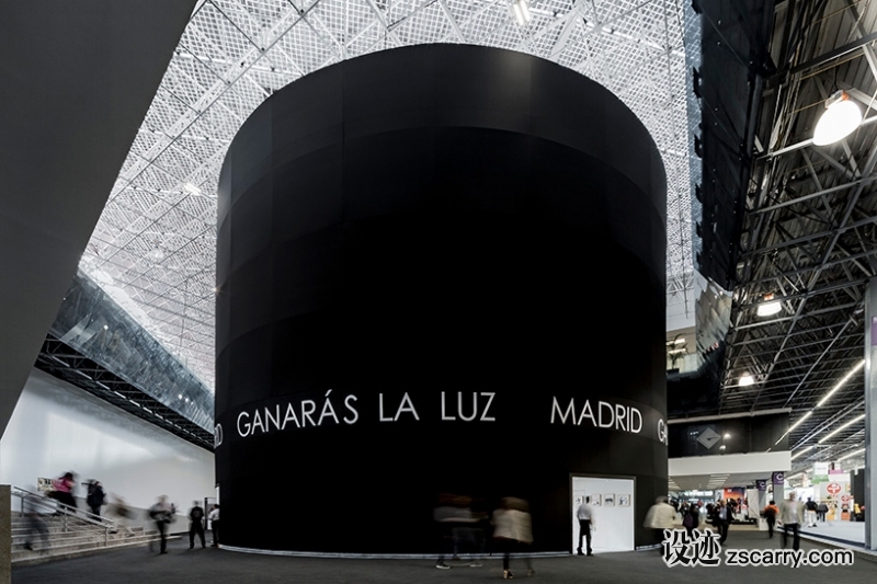 alberto-baeza-international-book-fair-mexico-designboom-02.jpg 工装参考,展示空间,展位展馆,