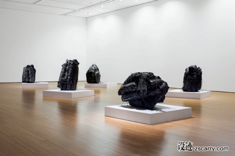 p1_lee_bae_plus_de_lumiere_fondation_maeght_yatzer.jpg 工装参考,展示空间,展位展馆,
