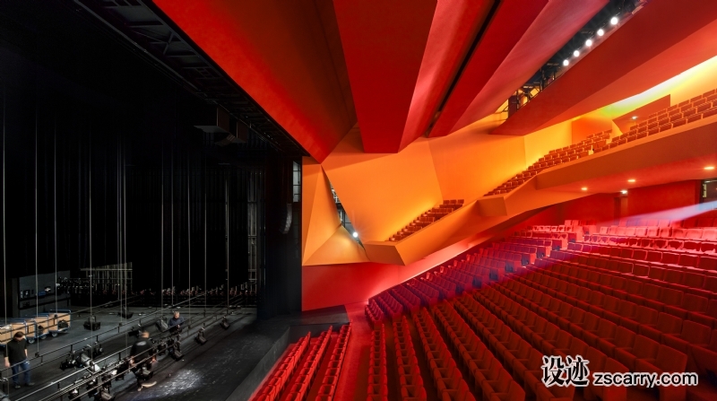 08_FREYMING-MERLEBACH_©Eugeni_Pons.jpg 工装参考,文体医教,舞台剧院,