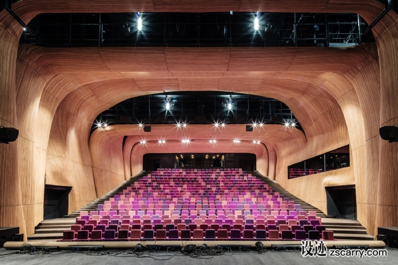 24_-_Centre_des_Congrès_-_Jonzac_-_TETRARC_©_Charly_Broyez.jpg 工装参考,文体医教,舞台剧院,