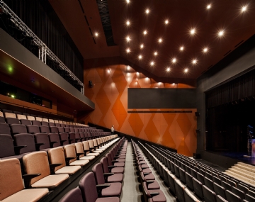 舞台剧院 lucena-auditorium-mx-si-architecture-cultural-spain_dezeen_2364_col_13.jpg