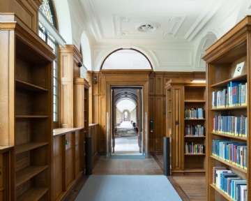 图书馆 The_Queen_s_College__Oxford_copyright-Jim_Stephenson_04.jpg
