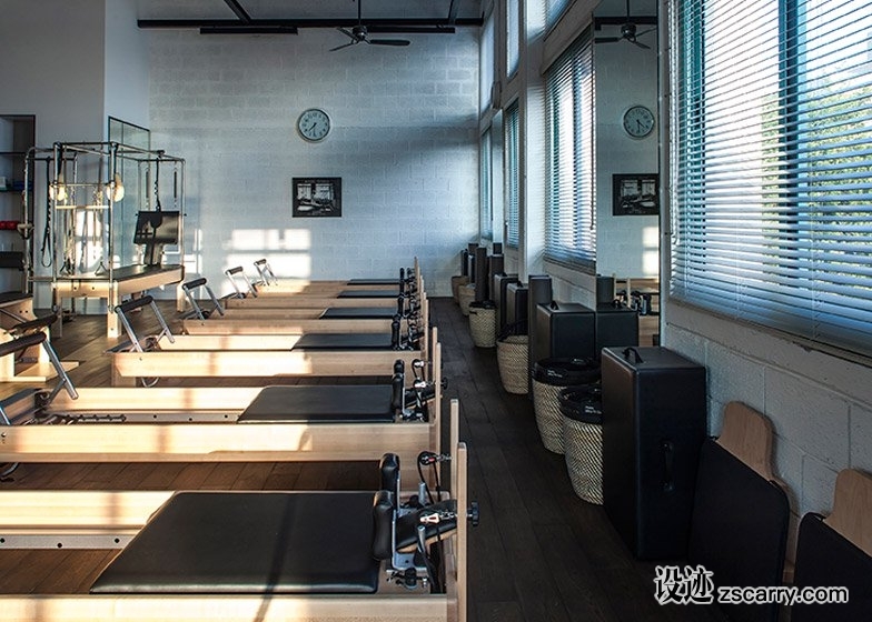 Powerhouse-Pilates-Studio-for-Paralympic-swimming-champion-by-Jacobs-Yaniv-Architects_dezeen_784_3.jpg 工装参考,文体医教,健身房,