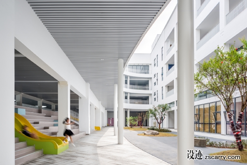 06-道尔顿内庭院.jpg 工装参考,文体医教,学校,