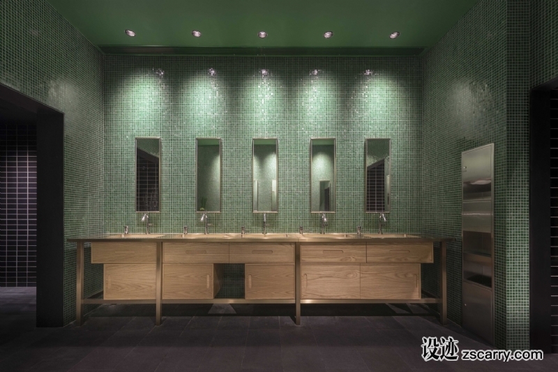 17_Restroom_photo_by_Dirk_Weiblen.jpg 工装参考,功能空间,公共厕所,