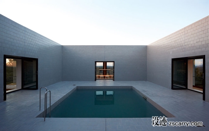 6_Solo_House_by_Pezo_von_ellrichshausen_Architects_yatzer.jpg 工装参考,户外空间,户外泳池,