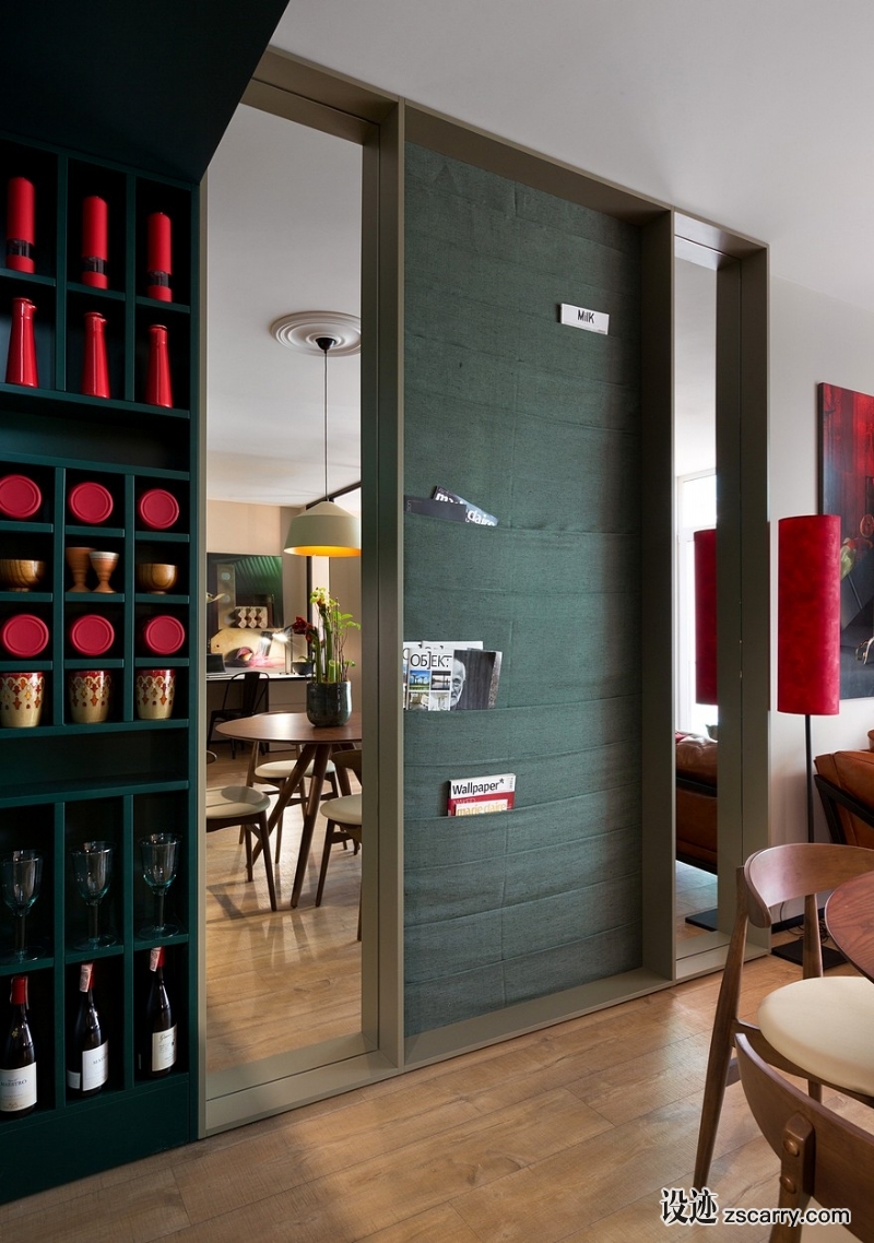 40-sqm-Apartment-Takes-Advantage-Of-Color-And-Chic-Accent-Features-3.jpg 局部参考,硬装元素,书架壁龛,