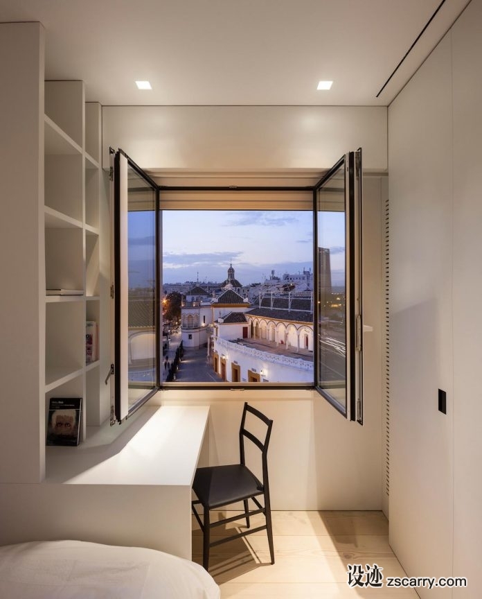 apartment-located-top-floor-classic-building-significant-open-plan-kitchen-living-room-finished-bronze-14-696x864.jpg 局部参考,硬装元素,书桌字台,