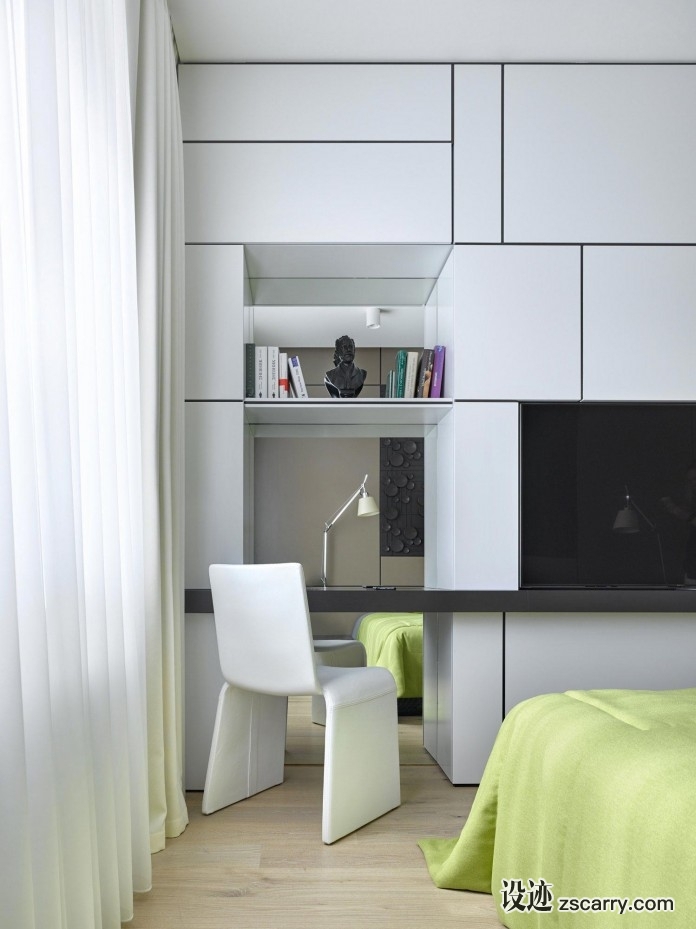 Elegant-apartment-for-a-pianist-in-Moscow-by-Alexandra-Fedorova-15-696x929.jpg 局部参考,硬装元素,书桌字台,