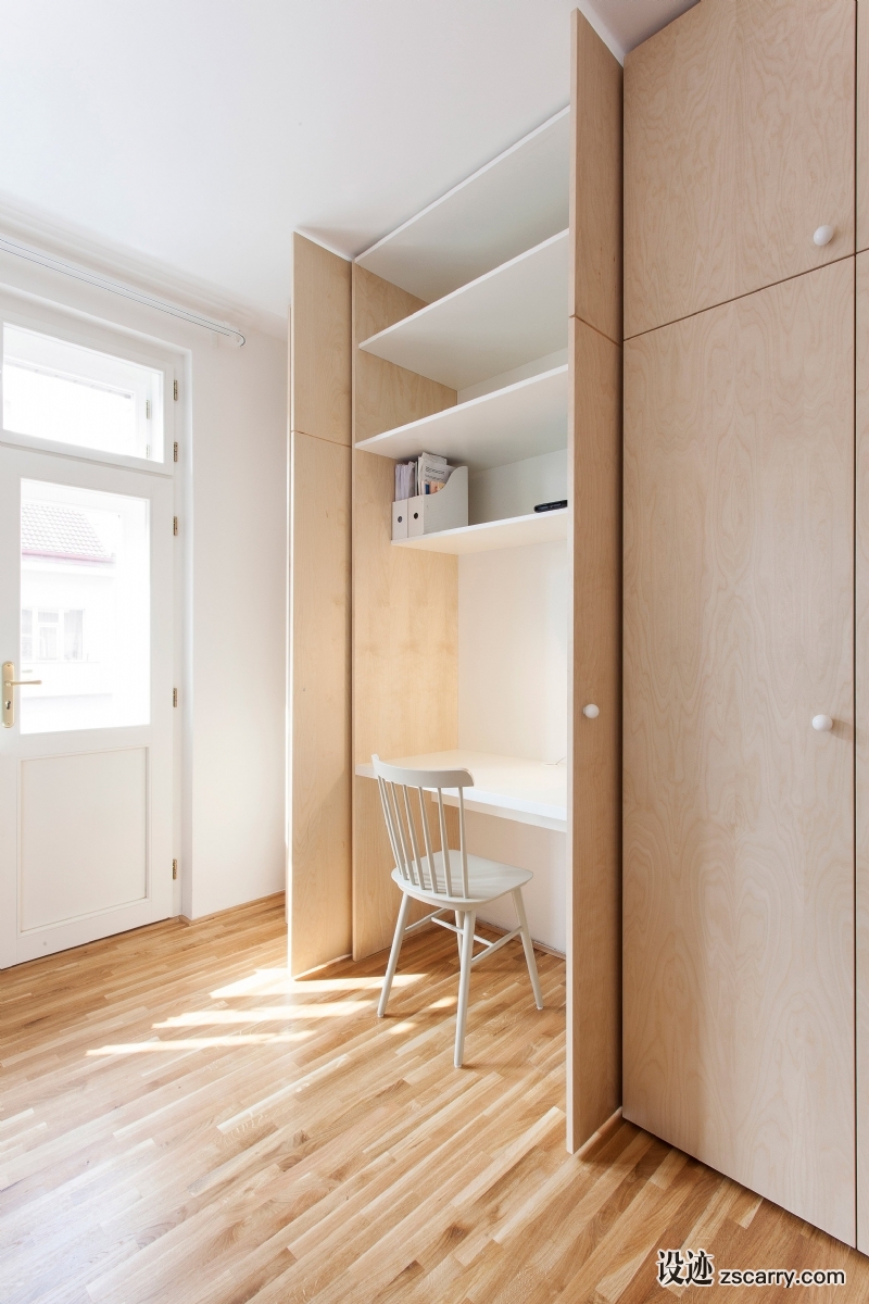 apartment-for-přemek-atelier-111-architekti-interiors-residential_dezeen_2364_col_10.jpg 局部参考,硬装元素,壁橱矮柜,