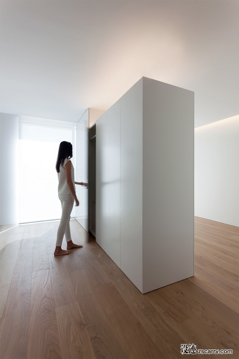 FRAN-SILVESTRE-ARQUITECTOS_HOUSE-IN-RUZAFA_22.jpg 局部参考,硬装元素,壁橱矮柜,