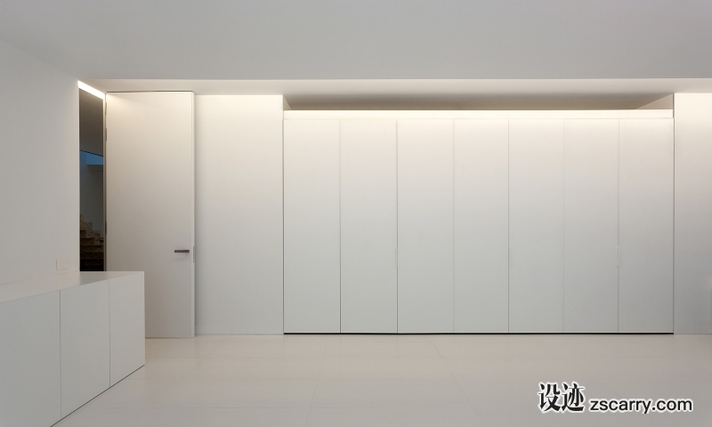 FRAN-SILVESTRE-ARQUITECTOS-ALUMINUM-HOUSE-019.jpg 局部参考,硬装元素,壁橱矮柜,