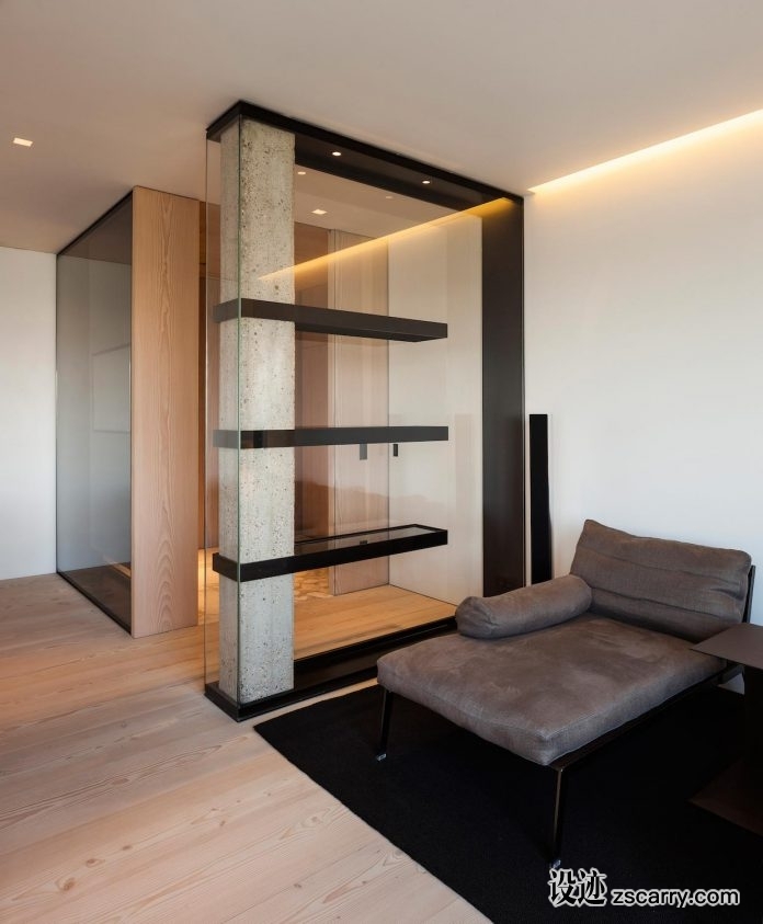 apartment-located-top-floor-classic-building-significant-open-plan-kitchen-living-room-finished-bronze-03-696x843.jpg 局部参考,硬装元素,屏风隔断,