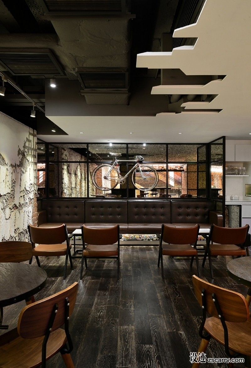 4.jpg 局部参考,天花,原始裸露,