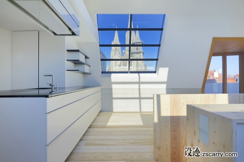 0a5bec59-e20e-48b6-8717-099938e3a915.JPG 局部参考,天花,天窗,