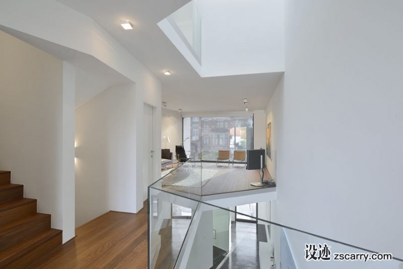 6ccbae8d-93e8-4ce1-aeb8-99f0828a3c76.jpg 局部参考,天花,天窗,