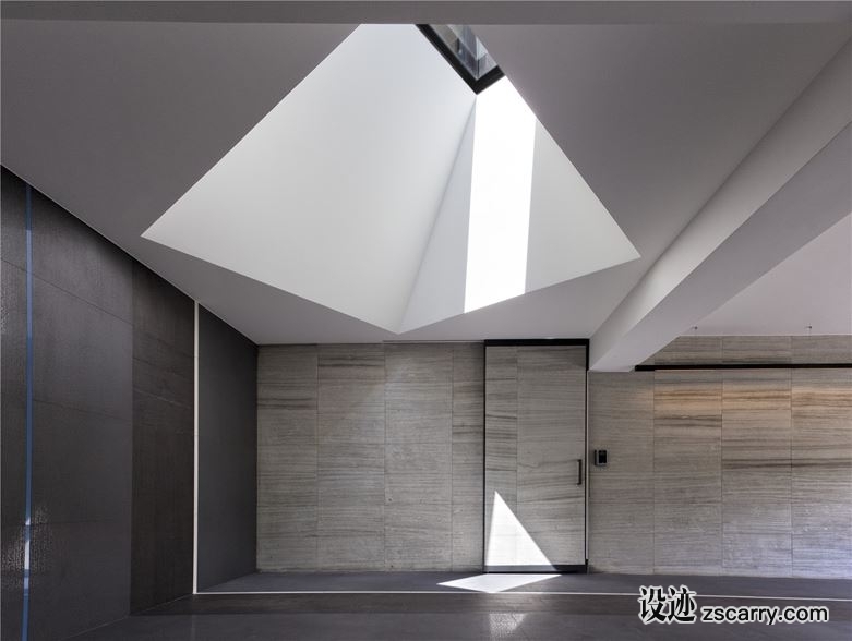 7c306627-983d-4e1e-b713-02f466fc4f42.jpg 局部参考,天花,天窗,