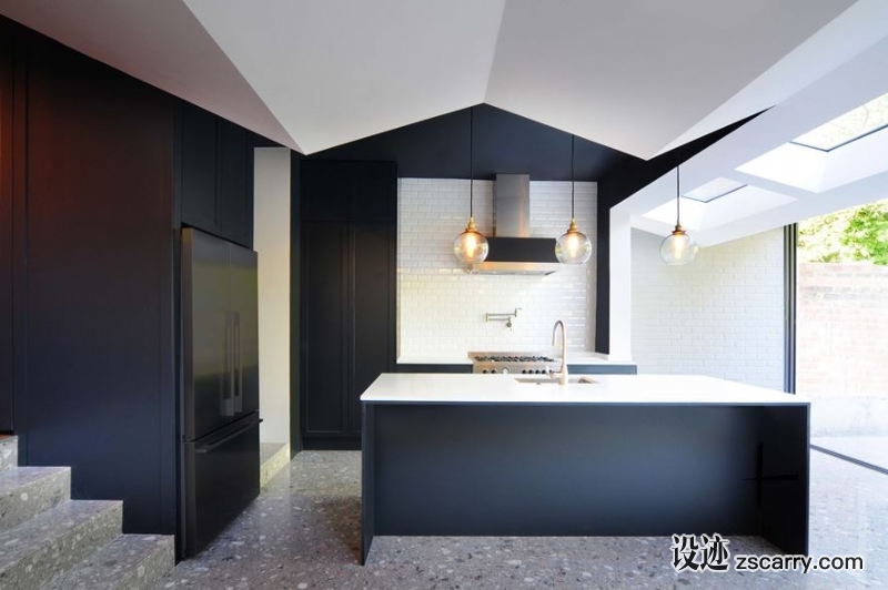 8b7020cc-7d22-4abe-8cdc-a9365c3a962d.jpg 局部参考,天花,天窗,