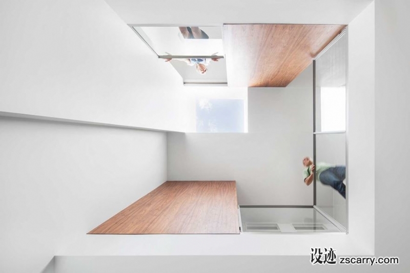 8e280a16-51b5-40c3-9679-981def947215.jpg 局部参考,天花,天窗,