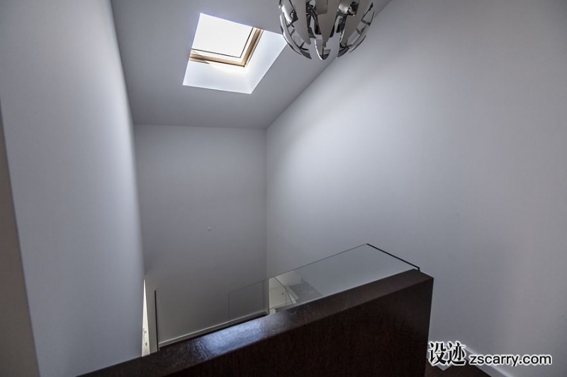 16e45ad6-034c-45b3-bb2e-97a7fe8d17bd.jpg 局部参考,天花,天窗,