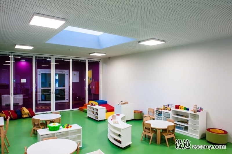 81dd922b-e6dc-4fd0-957d-540d545dd4bf.jpg 局部参考,天花,天窗,