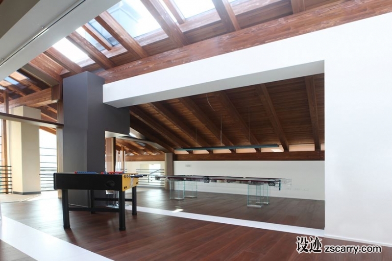 101d83c5-8eaf-4e2c-adb2-9ccc38a879e1.jpg 局部参考,天花,天窗,