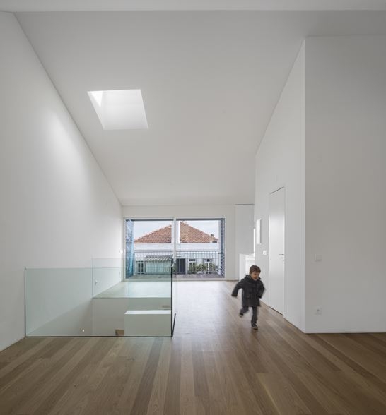 160c0826-59e5-4053-983b-8150a6d4b883.JPG 局部参考,天花,天窗,