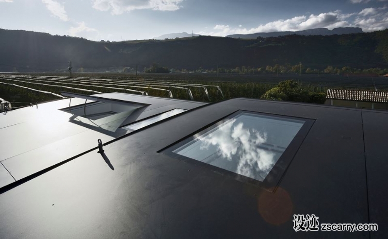 500cc1fa-b352-40fe-8a2c-9622d753b312.jpg 局部参考,天花,天窗,