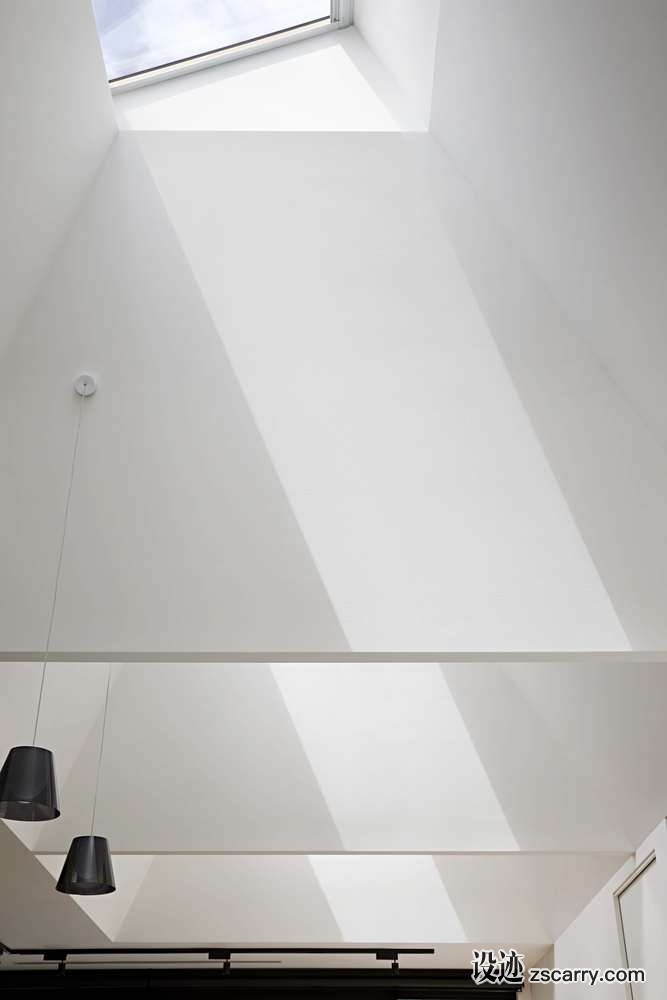 20690-Tatjana_Plitt.jpg 局部参考,天花,天窗,