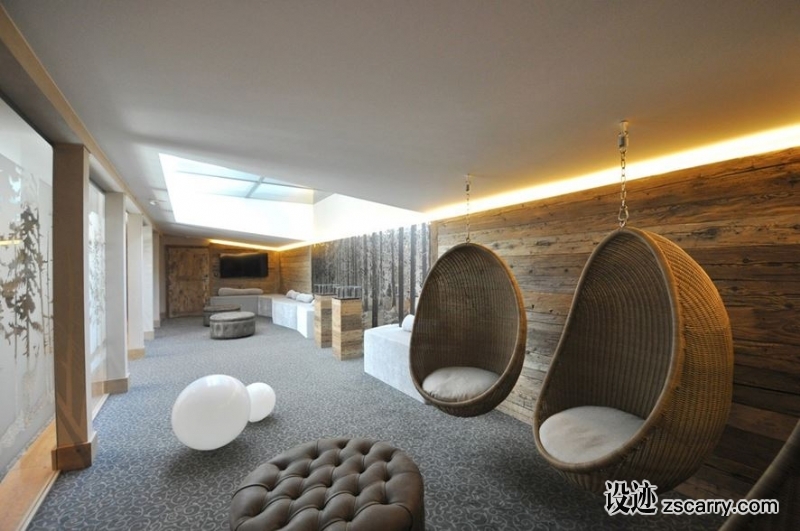 8571749c-474e-417d-b4a4-d0f199c5b1cc.jpg 局部参考,天花,天窗,