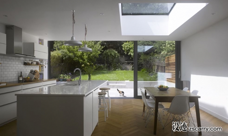 a1e0f5fd-2cb3-45e1-b9d5-094f20001fe5.jpg 局部参考,天花,天窗,