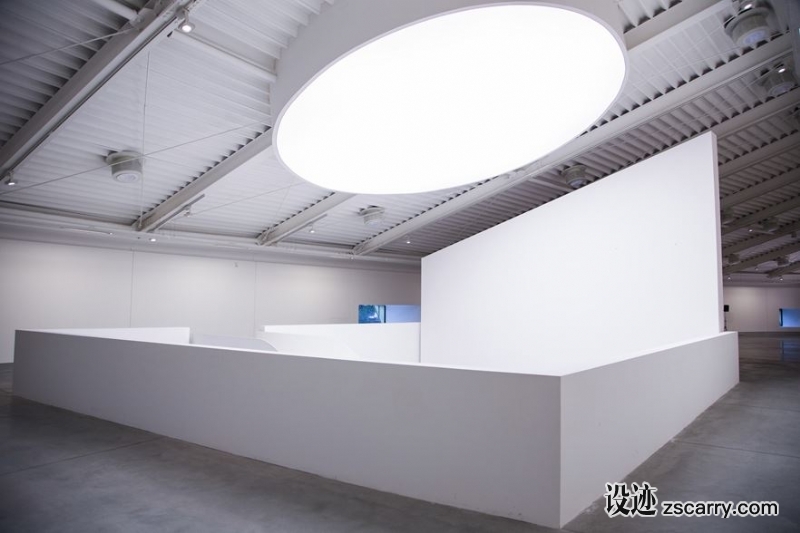 bee30242-9259-4a57-8135-8d98ead5a743.jpg 局部参考,天花,天窗,
