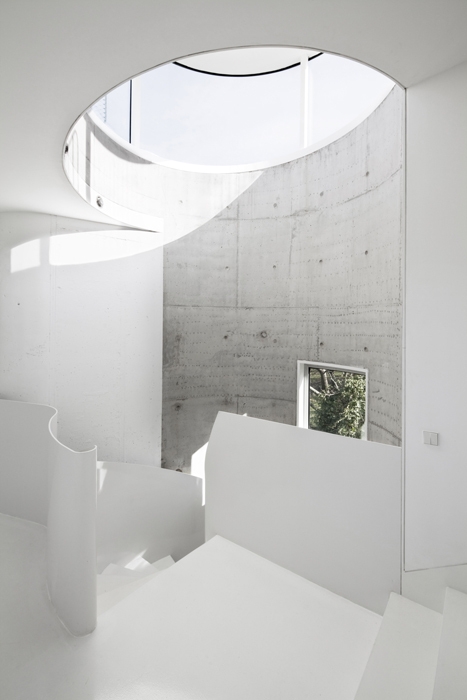 Dosis-de-Arquitectura-.-Casa-V-.-Oleiros-16.jpg 局部参考,天花,天窗,