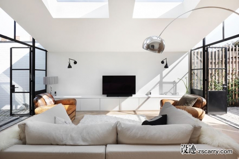 e8ed6968-580d-4417-934b-e3c1d1aa145f.jpg 局部参考,天花,天窗,