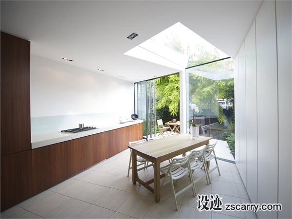 p43272i280612t13_6093678f-227e-4c41-8c3b-720c65da50c0.jpg 局部参考,天花,天窗,