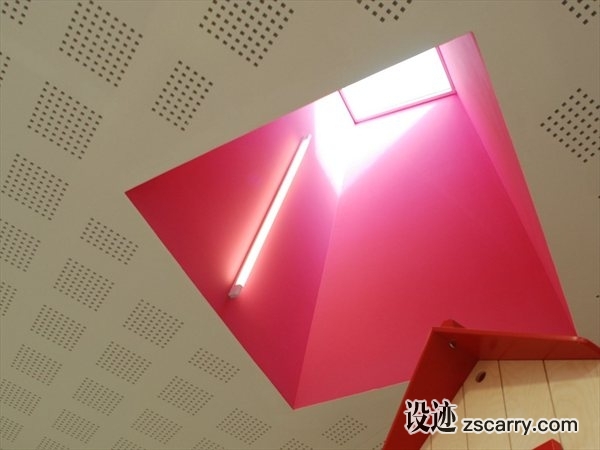 p57136i397305t13_d0540044-8af2-4b7c-aa2d-d47faf20eaa2.jpg 局部参考,天花,天窗,