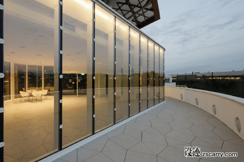 06_Salle_Restauration_Pompidou_Metz_by_Studiolada_photo_Luis_Diaz_Diaz_19.jpg 局部参考,地面,石材瓷砖,