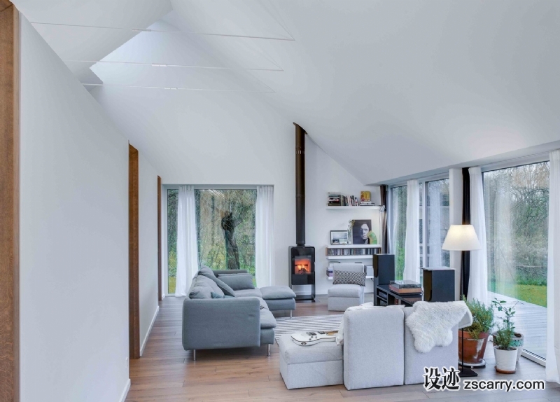DO_ARCHITECTS_13_FAMILY_HOUSE_IN_PAVILNYS.jpg 软装参考,客厅搭配,现代气氛,