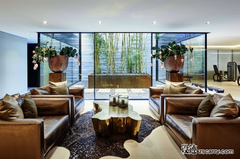 erickuster-lakeside-villa-downstairs-lounge.jpg 软装参考,客厅搭配,现代气氛,