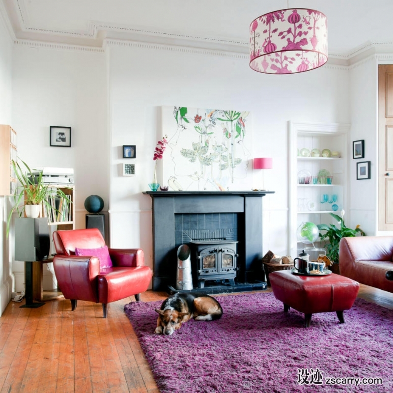 put-a-modern-contrast-to-the-thick-carpet-in-purple-0-580.jpg 软装参考,客厅搭配,现代气氛,