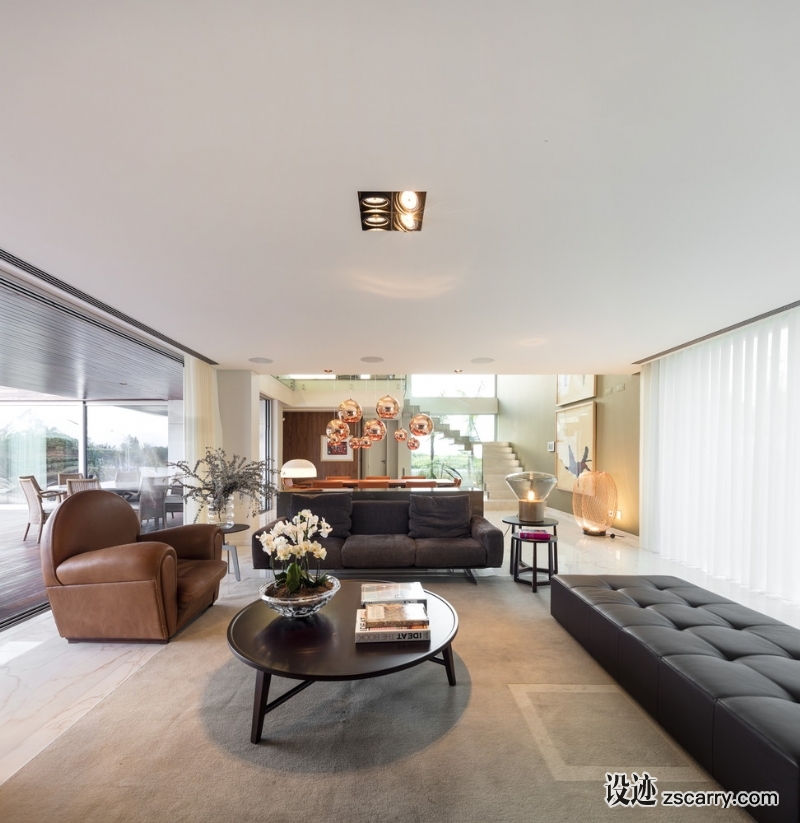 Sidney_Quintela_-_Praia_da_Torre_(31).jpg 软装参考,客厅搭配,现代气氛,