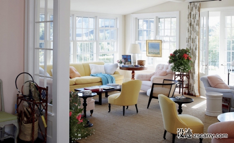 02-On+the+romantic+island+of+Nantucket,+a+family+house+is+a+testimonial+to+carefree+summers+and+effortless+vacations.+.jpg 软装参考,客厅搭配,简欧气氛,