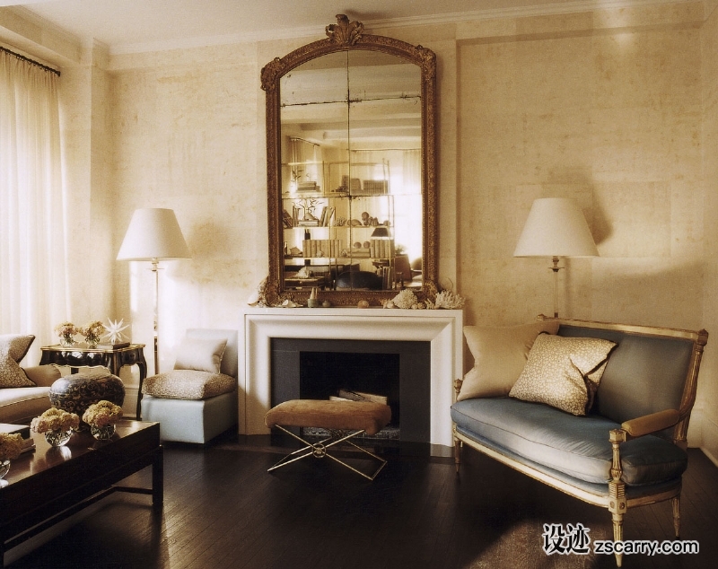 10-The+period+ancient+mirror+above+the+fireplace+further+embellishes+this+light+infused+sitting+room.+.jpg 软装参考,客厅搭配,简欧气氛,