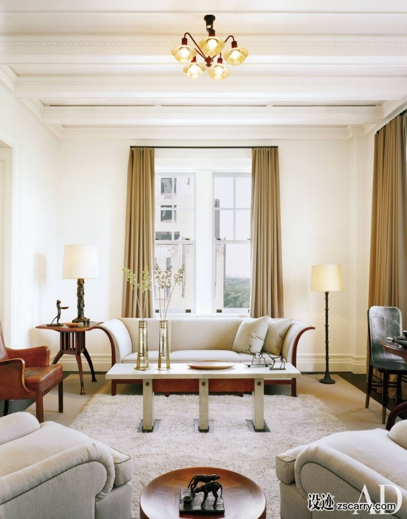 modern-living-room-shelton-mindel-associates-new-york-new-york-200712-4_1000-watermarked.jpg 软装参考,客厅搭配,简欧气氛,