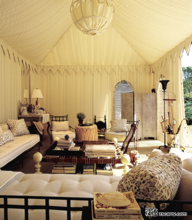 12-My+very+first+project+was+a+tent+for+a+grand+house+in+Southampton.+It+looks+as+good+today+as+it+did+30+years+ago.+.jpg 软装参考,客厅搭配,传统气氛,