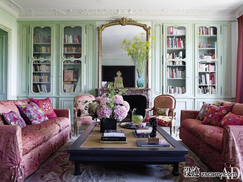 traditional-living-room-jacques-garcia-paris-france-201110-3_1000-watermarked.jpg 软装参考,客厅搭配,传统气氛,