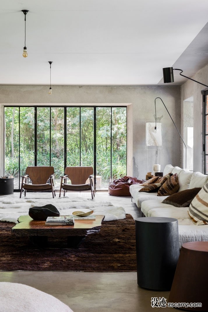 15_Bea_Mombaers_bb_items_yatzer.jpg 软装参考,客厅搭配,现代气氛,